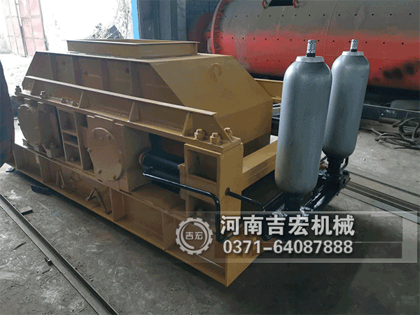 風(fēng)化石破碎制砂機(jī)設(shè)備